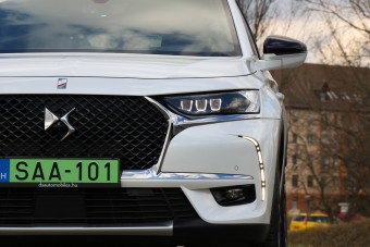 Megérkeztek Magyarországra a DS zöldrendszámos modelljei