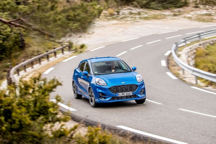 A Ford nem hagyja, hogy leess az útról