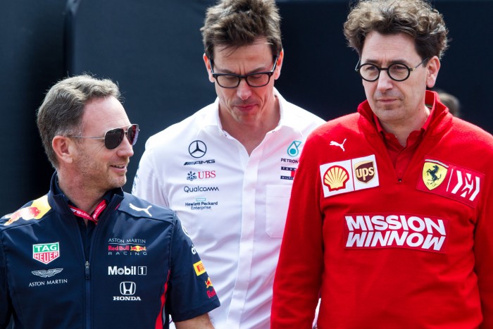 F1: Tálaljon ki a Ferrari! 2 F1: Tálaljon ki a Ferrari! 2