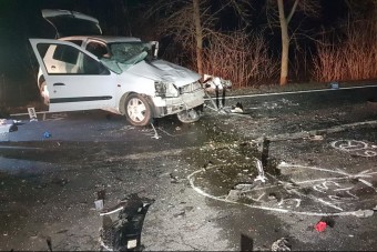 Halálos baleset a 33-as főúton – fotókon a tragédia