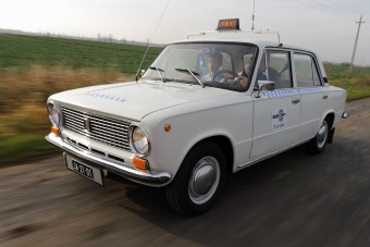 Itt a magyar taxi, amit imádni fogsz