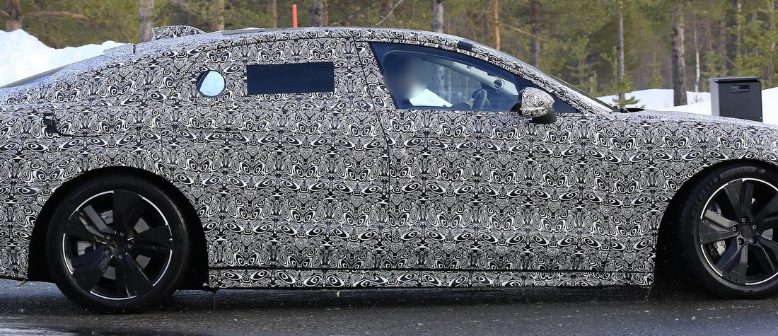 Villanymotoros luxuslimuzint fejleszt a Jaguar