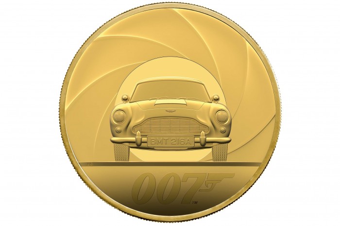 James Bond autója díszíti a 7 kilós arany “aprópénzt”
