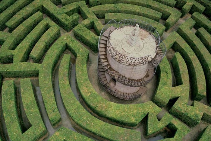 Furcsa okból született meg a labirintusok királya