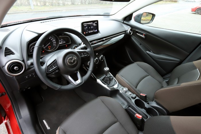 Kisautónak nagyon komoly: Mazda2 teszt 3 Kisautónak nagyon komoly: Mazda2 teszt 3