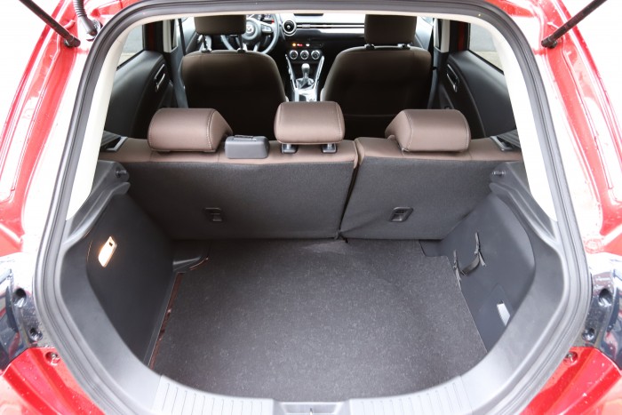 Kisautónak nagyon komoly: Mazda2 teszt 11 Kisautónak nagyon komoly: Mazda2 teszt 11