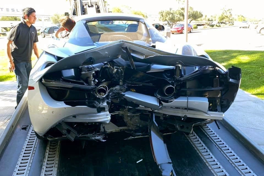 mclaren-scottsdale-crash-1 | Vezess | Vezess