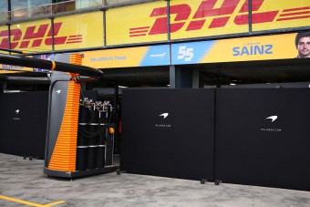 F1: 15 csapattag van karanténban