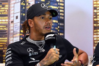F1: Hamilton karanténban, de tünetmentes