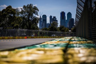 Önkéntes karanténba vonult három F1-es