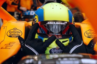 F1: Norris minden hétvégére új sisakkal készül
