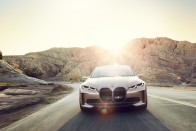 Felvillanyozó elektromos autó lesz a BMW i4-es 20