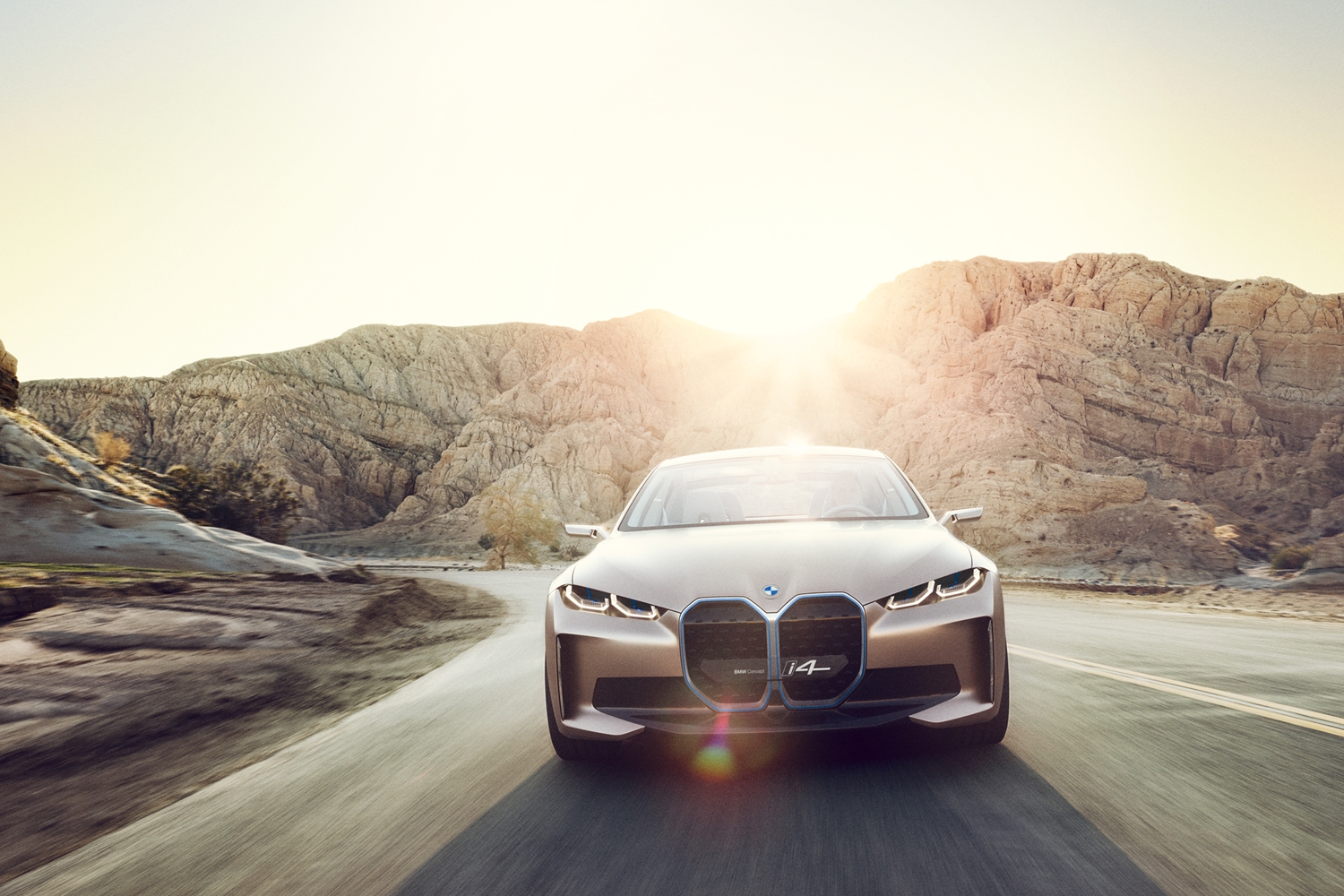 Felvillanyozó elektromos autó lesz a BMW i4-es 7
