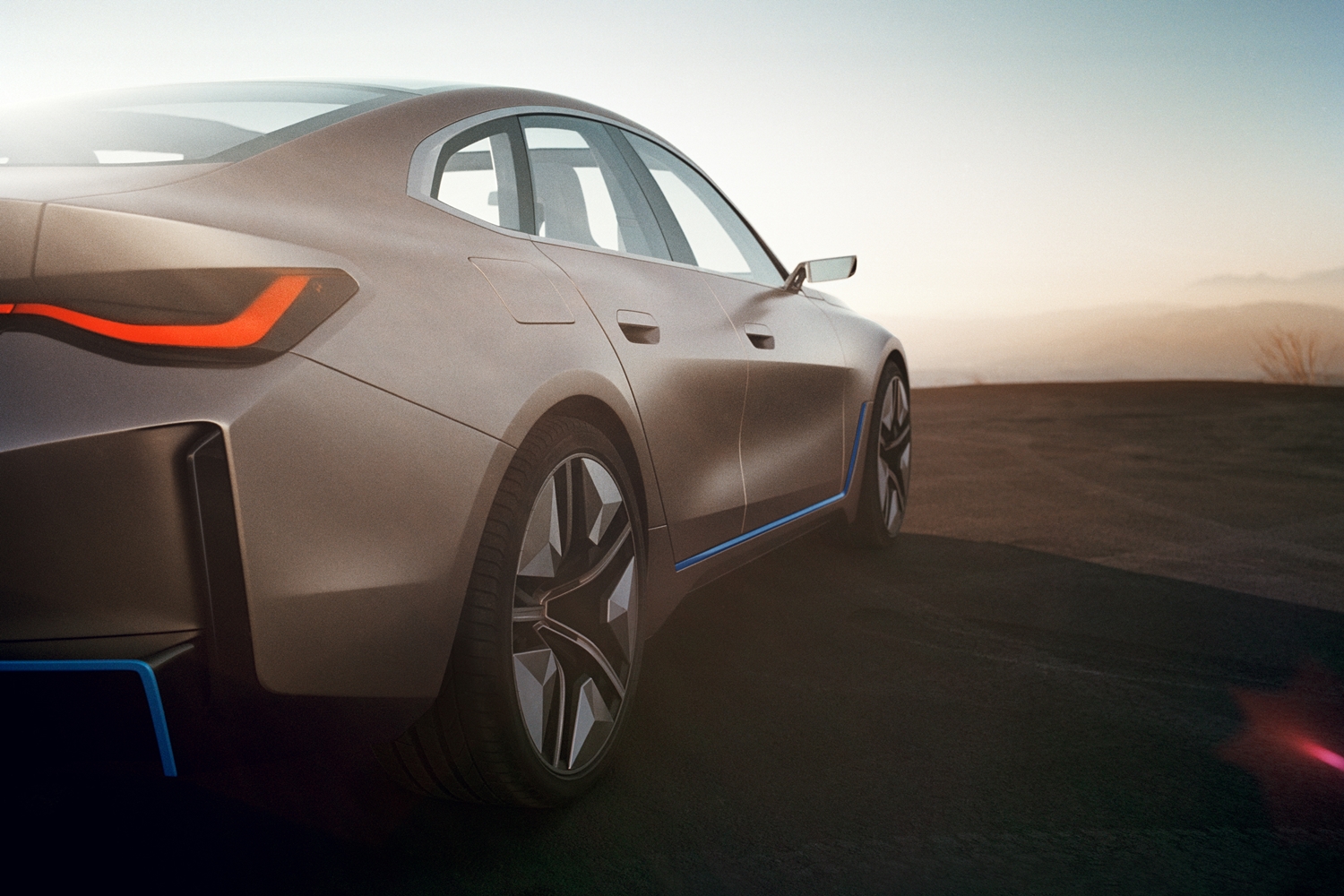 Felvillanyozó elektromos autó lesz a BMW i4-es 10