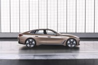 Felvillanyozó elektromos autó lesz a BMW i4-es 18