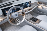 Felvillanyozó elektromos autó lesz a BMW i4-es 27