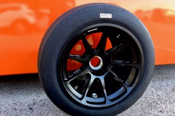 F1: Lefújták a ferraris gumitesztet