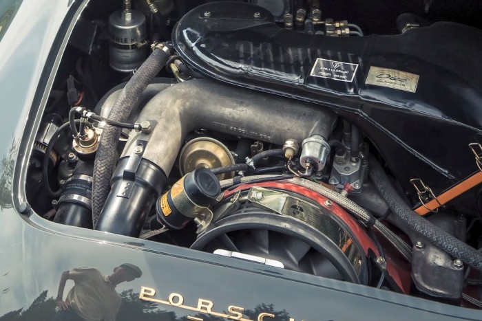 Egyedi Porschéval ünnepli szülinapját Walter Röhrl 6