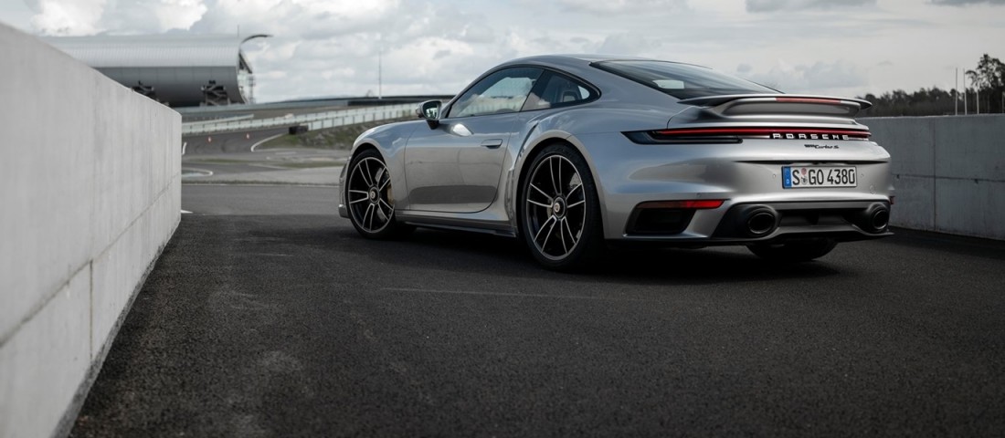 Turbó diéta: 30 kilót lehet még faragni a 650 lovas 911 súlyából