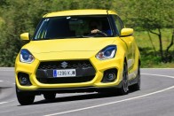 Gyengébb és lassabb lesz a kicsit hibrid Swift Sport 12