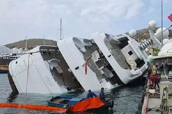 Javítás közben felborult a szaúdi herceg luxusjachtja