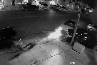 Részeg sofőr zúzta le a parkoló autókat