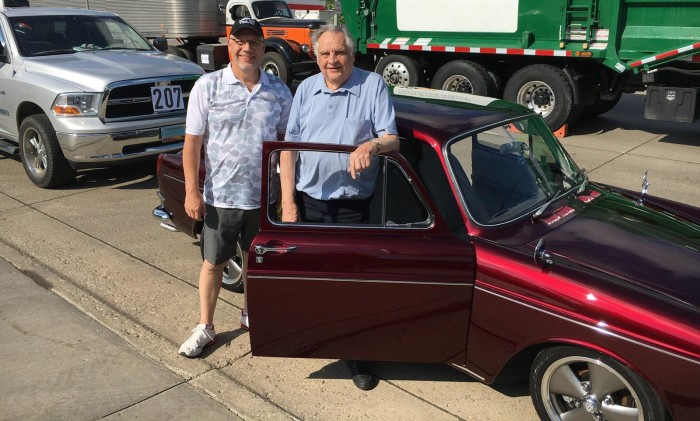 38 évig kereste apja kocsiját a férfi, de megérte 3