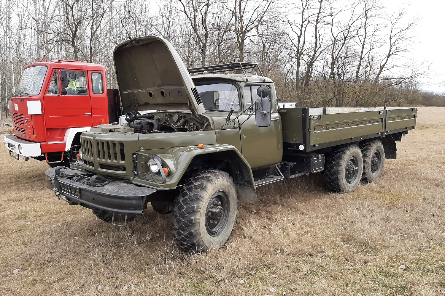 Oldtimer Csepellel és Zillel szállítják a méheket 21