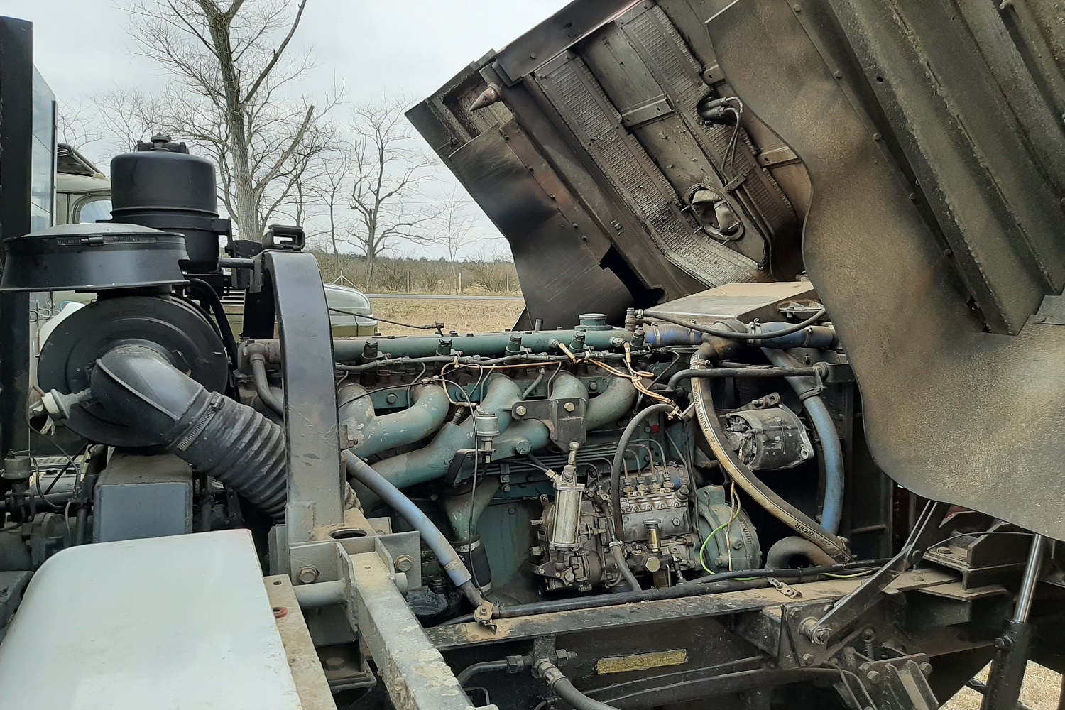 Oldtimer Csepellel és Zillel szállítják a méheket 14