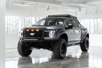 Nevében katonai, tudásában brutális ez a kisteherautó