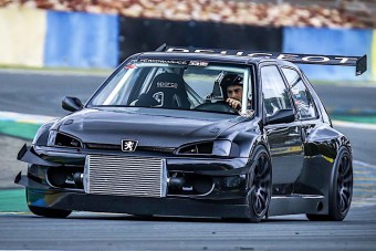 Két bajnok egy testben