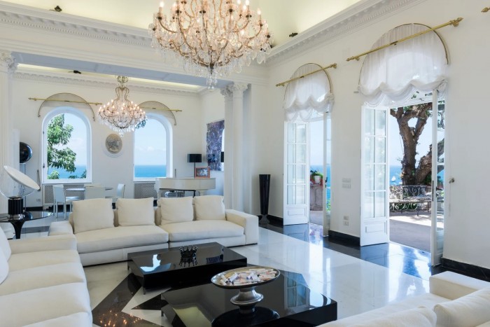 Eladó a villa, ahol Kennedy és Churchill is lógatta a lábát 6