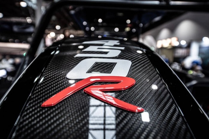 Nem csak Merciket, hajót is tuningol a Brabus 6