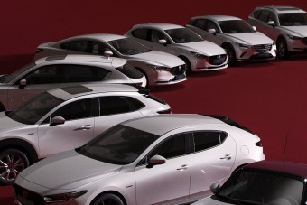 Limitált szériákkal ünnepel a százéves Mazda