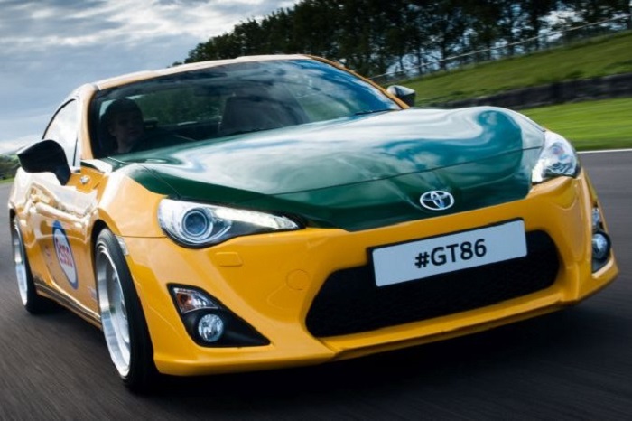 Nagypapa-ruhába bújt a Toyota GT86 1