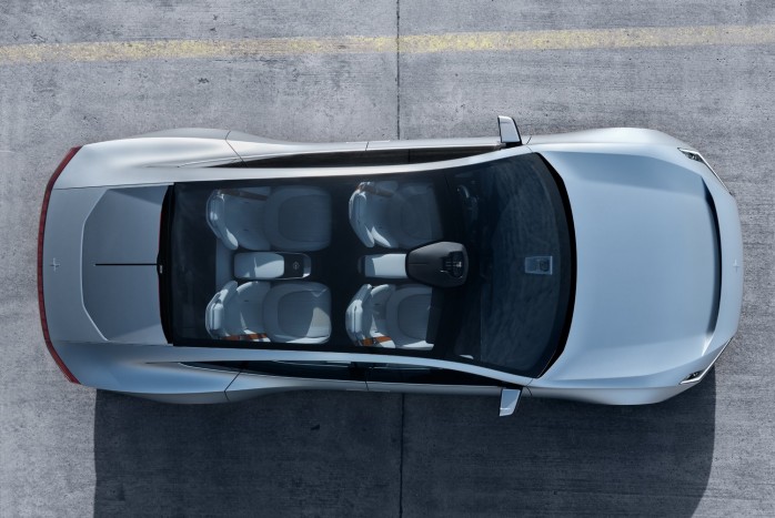 Szemétkárpit van, hátsó szélvédő nincs 1