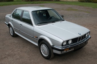 35 évesen is friss ez az összkerekes BMW E30