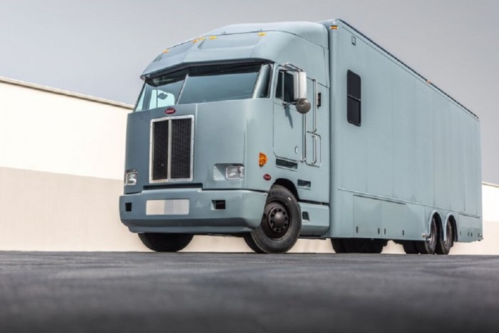 Profi autószállítót csináltak a Darth Vaderből