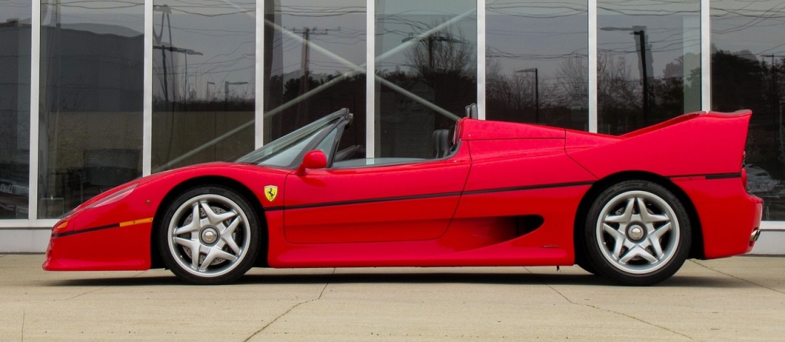 Mindenki ezt az F50-es Ferrarit csodálta