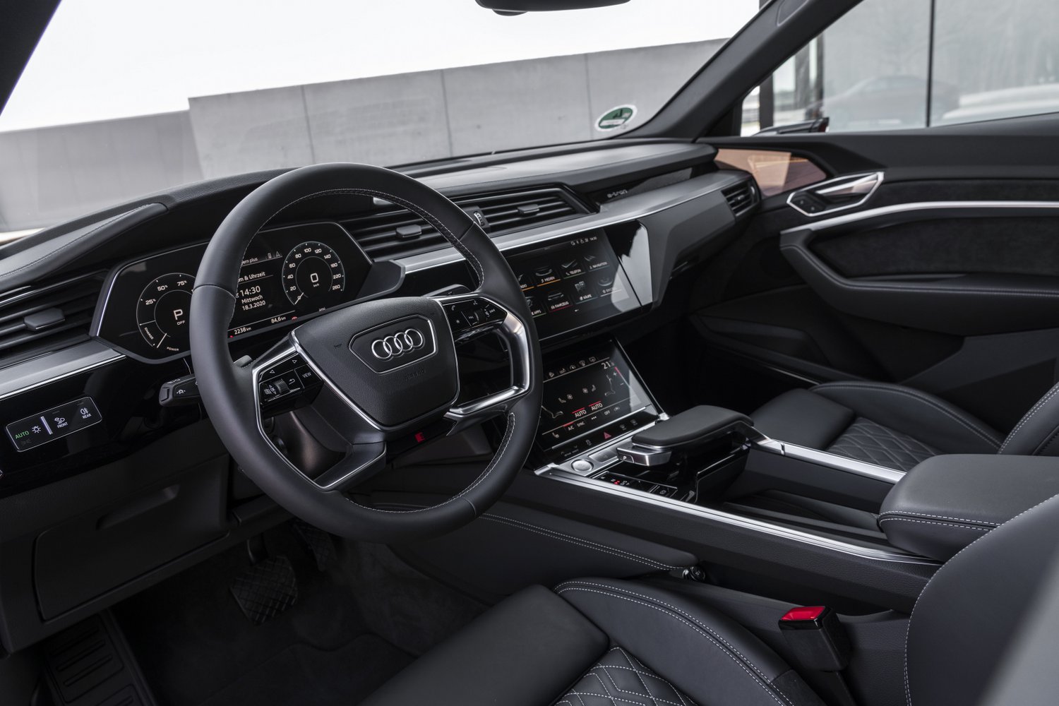 Már rendelhető az Audi második villanyautója 7