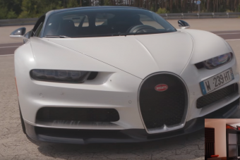 A legkézenfekvőbb autóval vették fel a Bugatti Chiront 400 km/órás tempónál