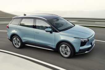 Áprilistól Európában is kapható a kínai villanyterepjáró