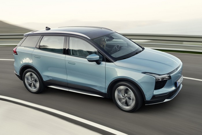 Áprilistól Európában is kapható a kínai villanyterepjáró