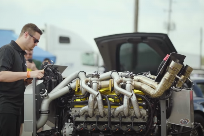 Szívóként is 750 lóerős, most kapott négy turbót