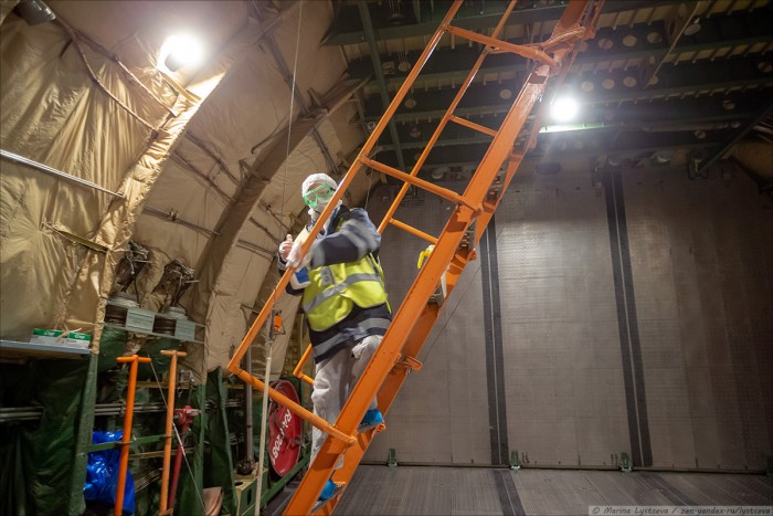 Így fertőtlenítik a világ egyik legnagyobb civil repülőgépét 7 | Vezess Így fertőtlenítik a világ egyik legnagyobb civil repülőgépét 7