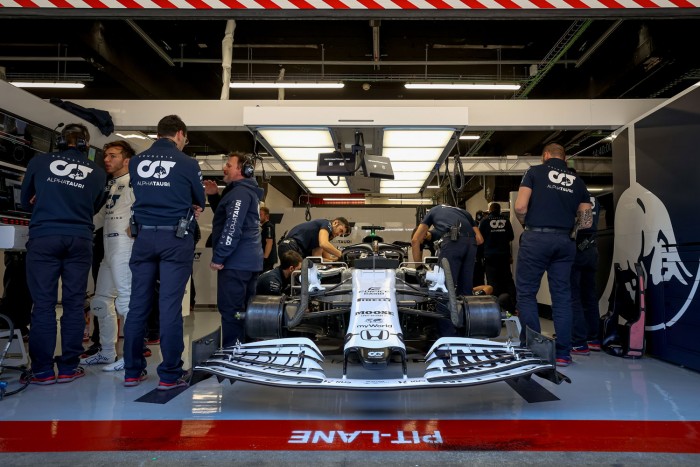 F1: Fifikásan tesztel a kis Red Bull