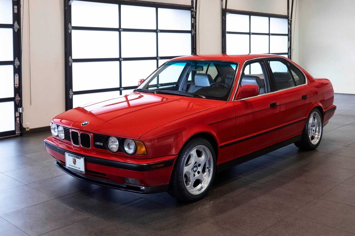 Ez az 30 éves BMW olyan, mintha új volna. És ez az árára is igaz 10