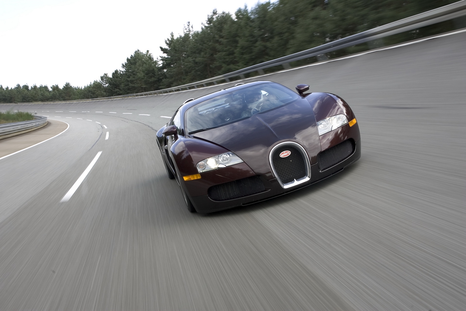 15 éves a Bugatti Veyron 407 km/órás rekordja 5
