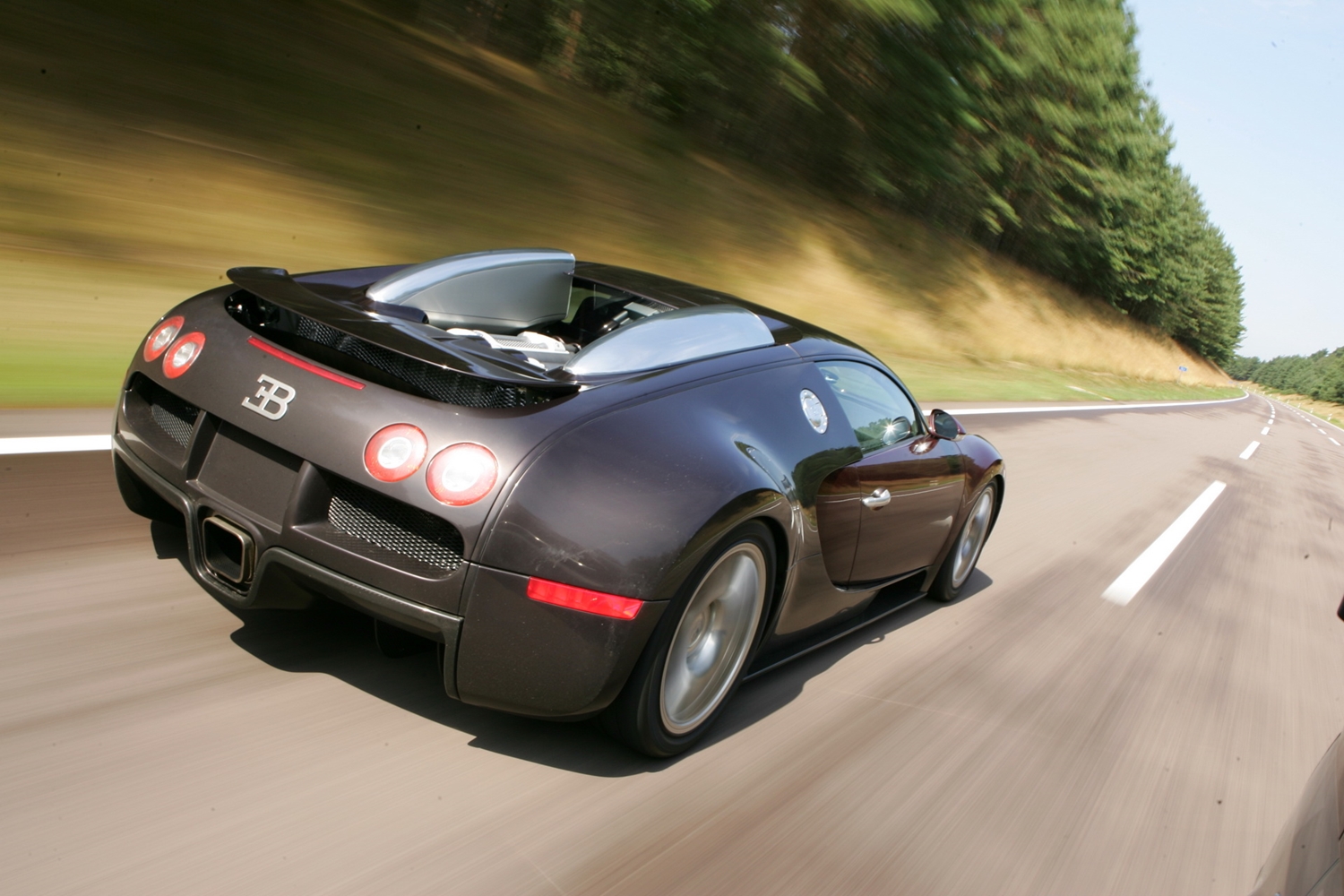 15 éves a Bugatti Veyron 407 km/órás rekordja 6