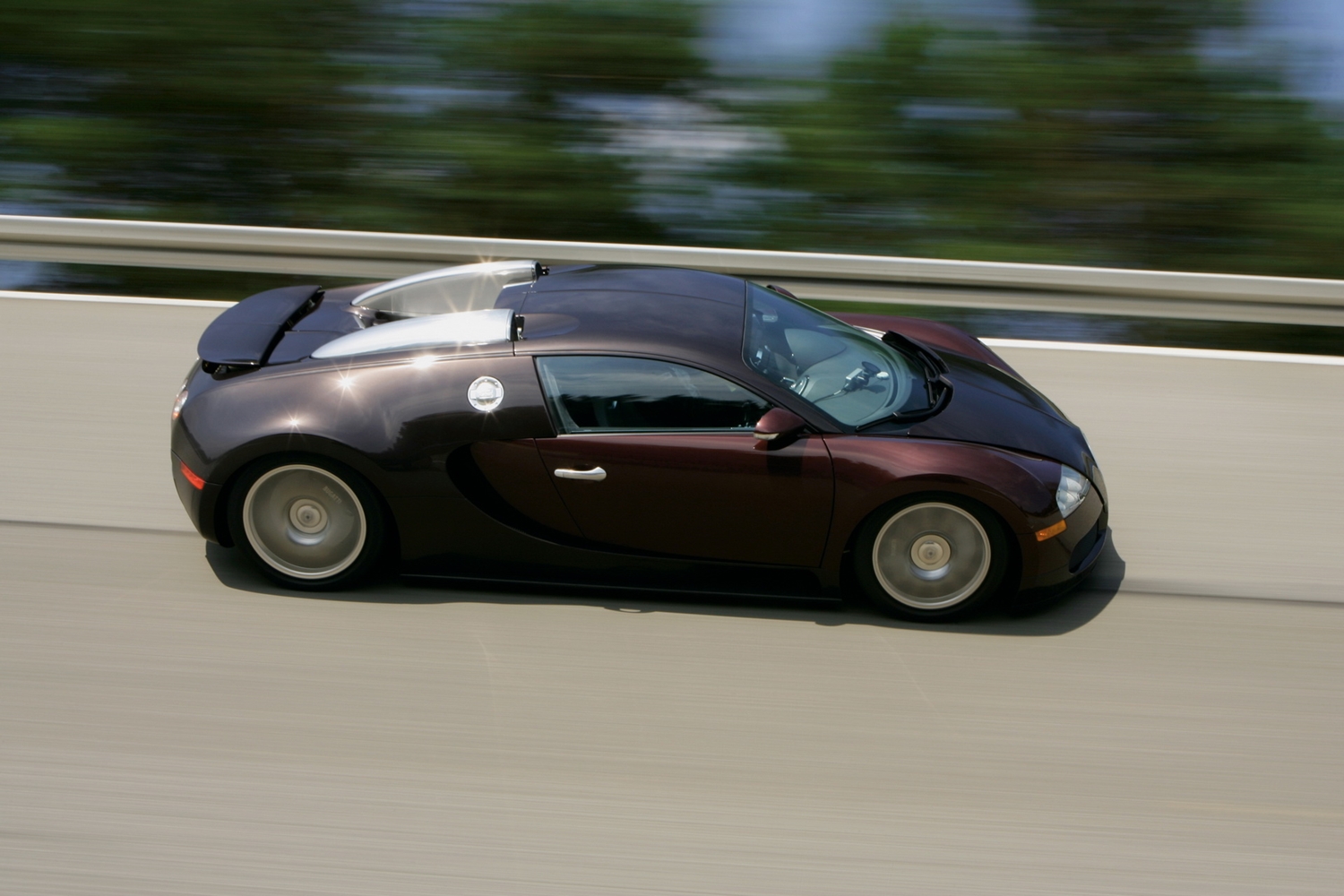 15 éves a Bugatti Veyron 407 km/órás rekordja 1